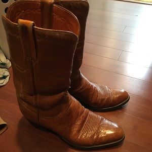 Lucchese tan leather cowboy boot